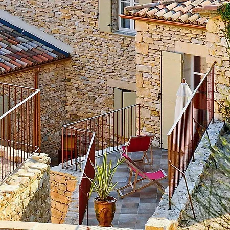 Maison 6 *